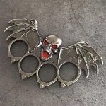 Vampire-Inspired Knuckle Duster - Image 6