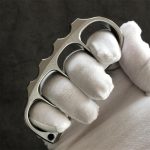 Titanium Knuckle Duster Defense Tool with Pea Shape - Image 4
