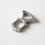 Quick-Hanging 304 Stainless Steel Knuckle Duster for Self-Defense - Image 5