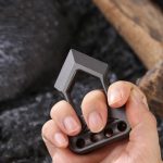 EDC Knuckle Duster Accessory with Defensive Function - Imagen 6