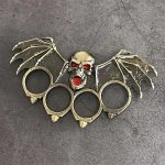 Vampire-Inspired Knuckle Duster - Image 8