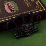 Gothic Skull Dice Knuckle Duster - Image 7