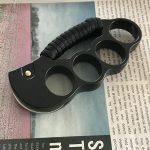 Multi-Use Self-Defense Knife with EDC Knuckle Duster Design - Image 4