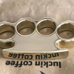 Elegant Finish Brass Knuckle Duster with Classic Design - Image 4