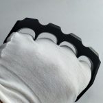 Heavy Duty Aluminum Knuckle Duster with Expanded Finger Holes for Better Fit - Imagen 9