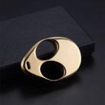 Alien-Inspired Brass Knuckle Duster for Portable Self-Defense and EDC - Image 2