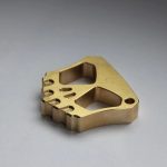 Brass Knuckle Duster with Striking Lightning-Inspired Design - Image 4