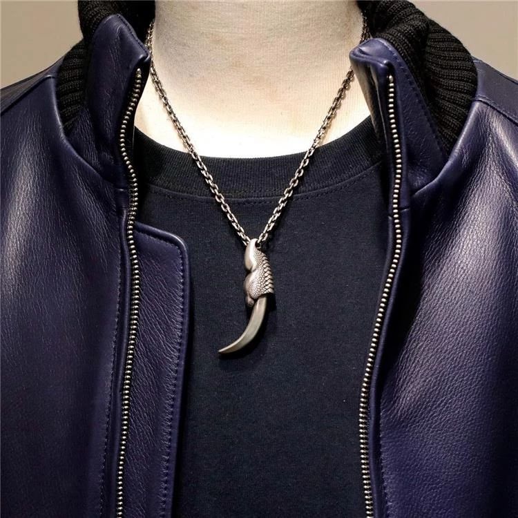 Claw Pendant Necklace Self-Defense EDC Tool and Backpack Decoration - Image 1