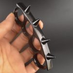 FingerGuard Knuckle Duster in Metal for Protection and Window Breaking - Image 4