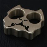 Artistic Dog Head Brass Knuckle Duster Tool for Personal Safety - Image 3