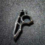 Fist Guard Knuckle Duster for Emergency Window Escape - Image 6