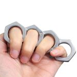 FistBreak Knuckle Duster for Window Breaking and Self-Defense – Bild 2