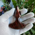Handcrafted Rosewood Thorn Self-Defense Tool - Imagen 3