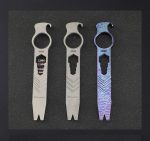 Titanium Alloy Multi-tool Knuckle Duster with Crowbar Wrench and Opener EDC - Imagen 4