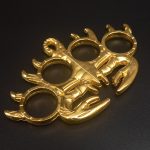 Small Scorpion Style Knuckle Duster for Four-Finger Defense - Image 11