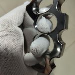 Durable Solid Knuckle Duster EDC Tool for Personal Protection - Image 7