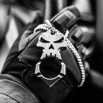 Titanium Mini Knuckle Duster with Built-in Window Breaking Feature – Bild 3