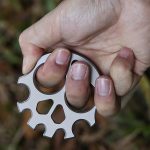 Skull Design Knuckle Duster Tool with Multiple EDC Features - Image 4