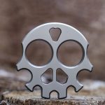Skull Design Knuckle Duster Tool with Multiple EDC Features - Image 5