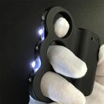 Knuckle Electric Rod Stun Gun with Three Finger Grip for Protection - immagine 4