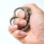 TC4 Titanium Pumpkin Knuckle Duster Solid Self-Defense Tool - immagine 3