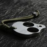 Portable Alien-Inspired Titanium Knuckle Duster for Self-Defense - Image 5