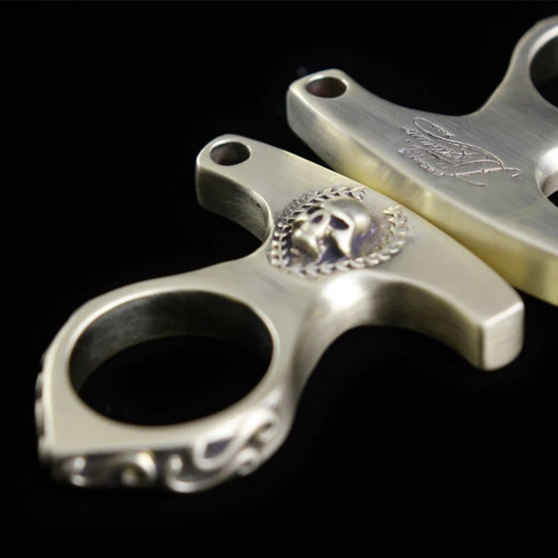 Durable Retro Skull Brass Knuckle Guard EDC Tool - Image 5