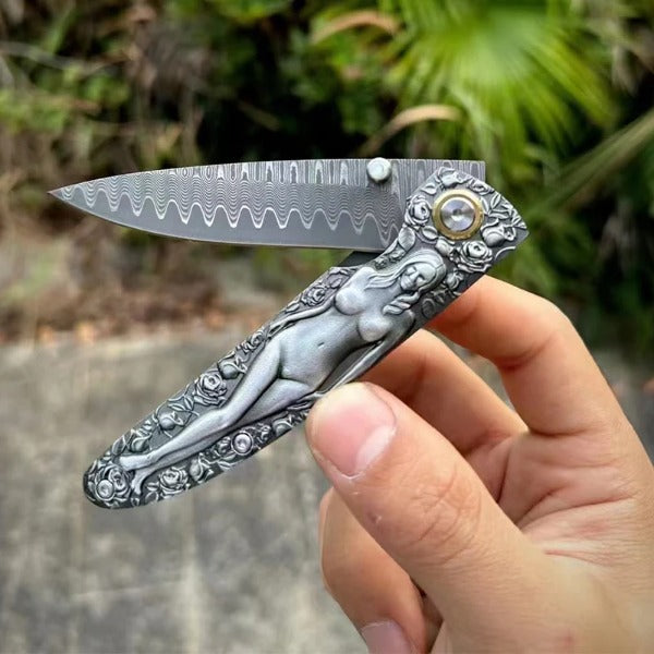 Vintage Handle Folding Knife Featuring a Damascus Steel Blade - Imagen 5