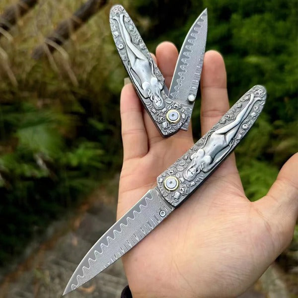 Vintage Handle Folding Knife Featuring a Damascus Steel Blade - Imagen 3