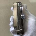 High-Shine Monarch Steel Knuckle Duster for Personal Protection - Image 11