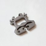 Crab-Shaped Titanium Alloy Knuckle Duster EDC Tool with Bottle Opener - immagine 3