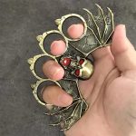 Vampire-Inspired Knuckle Duster - Image 5