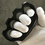 Thick Bakelite Knuckle Duster Impact Tool for Personal Safety and Window Breaking - Imagen 9